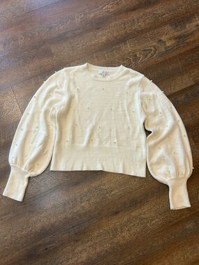 She + Sky Cream Crewneck Sweater with Pearl Details